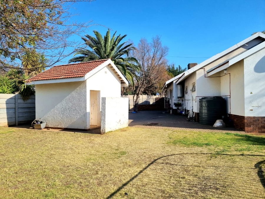 4 Bedroom Property for Sale in Monument Heights Northern Cape